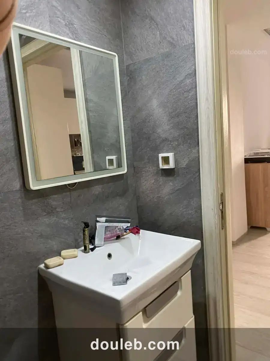 Joli appartement s1 meublée - Miniature 2