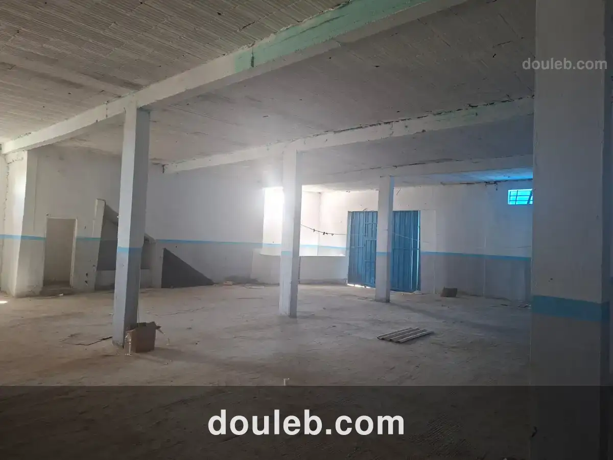 Depot à bhar lazrak 450m à Tunis