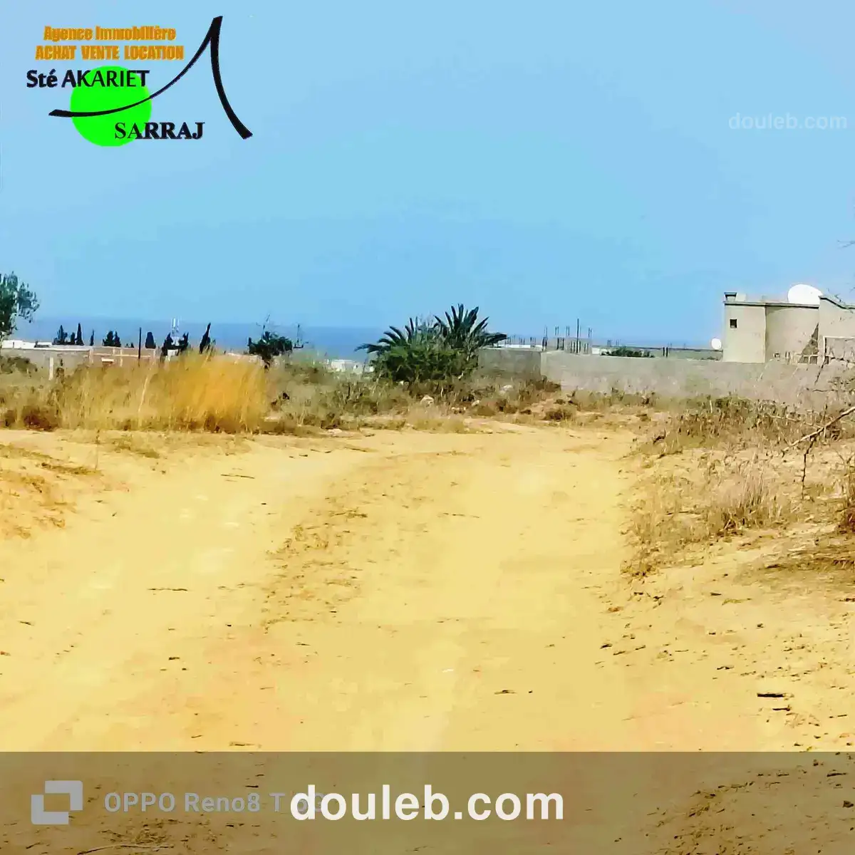 Terrain 1961m vue de mer à koussour gharnata à Tunis
