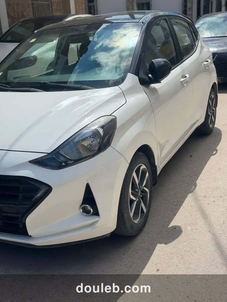 Hyundai grand i10 1ere main - Miniature 2