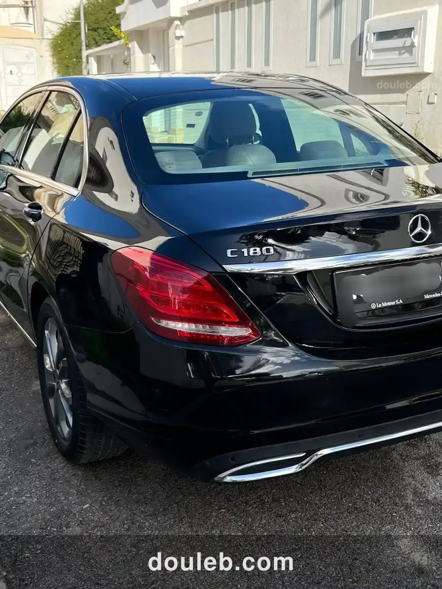 Mercedes classe c tres bon etat à Tunis